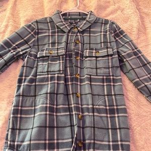 O’Neill baby blue flannel. Fitted